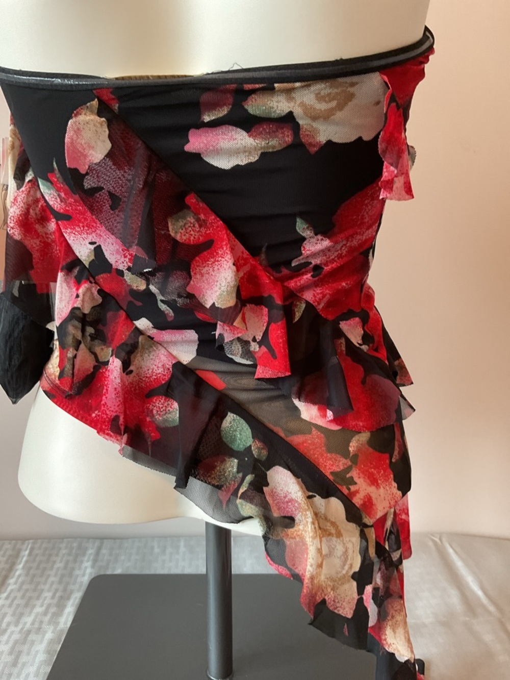 Strapless Ruffle Top Bonus Scarf - Picture 7 of 10